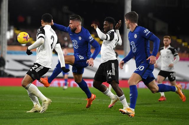 詹姆斯17投4中，纪录被终结，险成输球罪人，最后一传将功补过