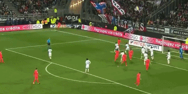 想打世界杯就要离开皇马？24岁的巴西边锋，来到生涯十字路口