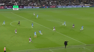 申花发布球队32岁生日海报，却把“32nd”写成“32th”